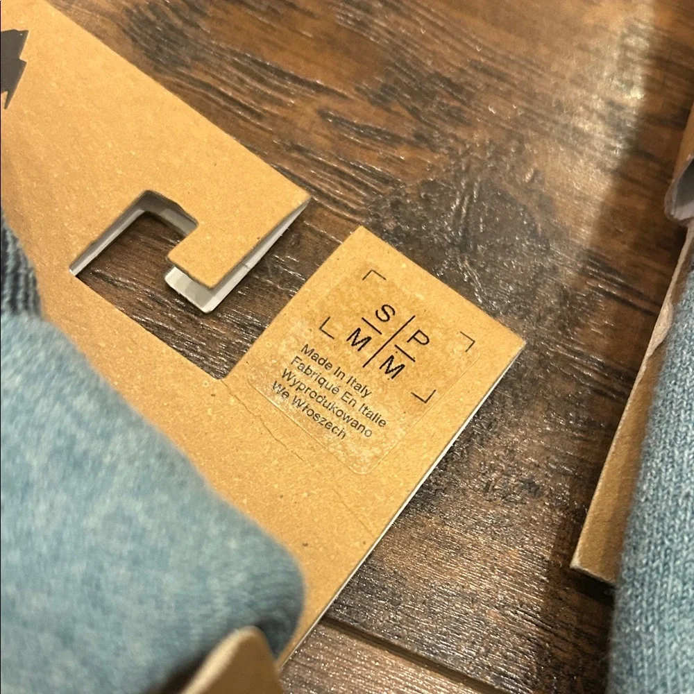 NWT BURTON Women’s Emblem Performance Midweight Socks 2 pair S-M Winter Snow - Picture 3 of 5